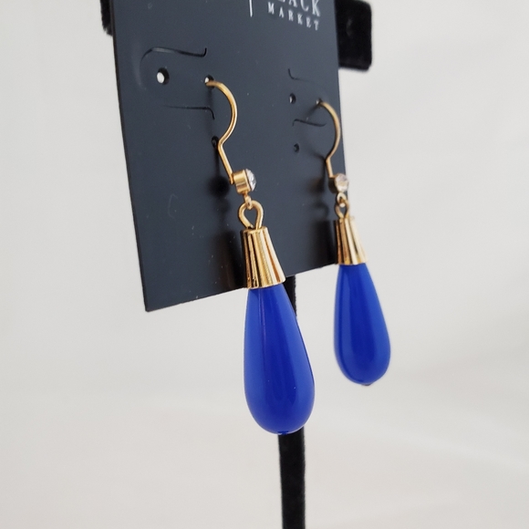 Earrings - Picture 2 of 2